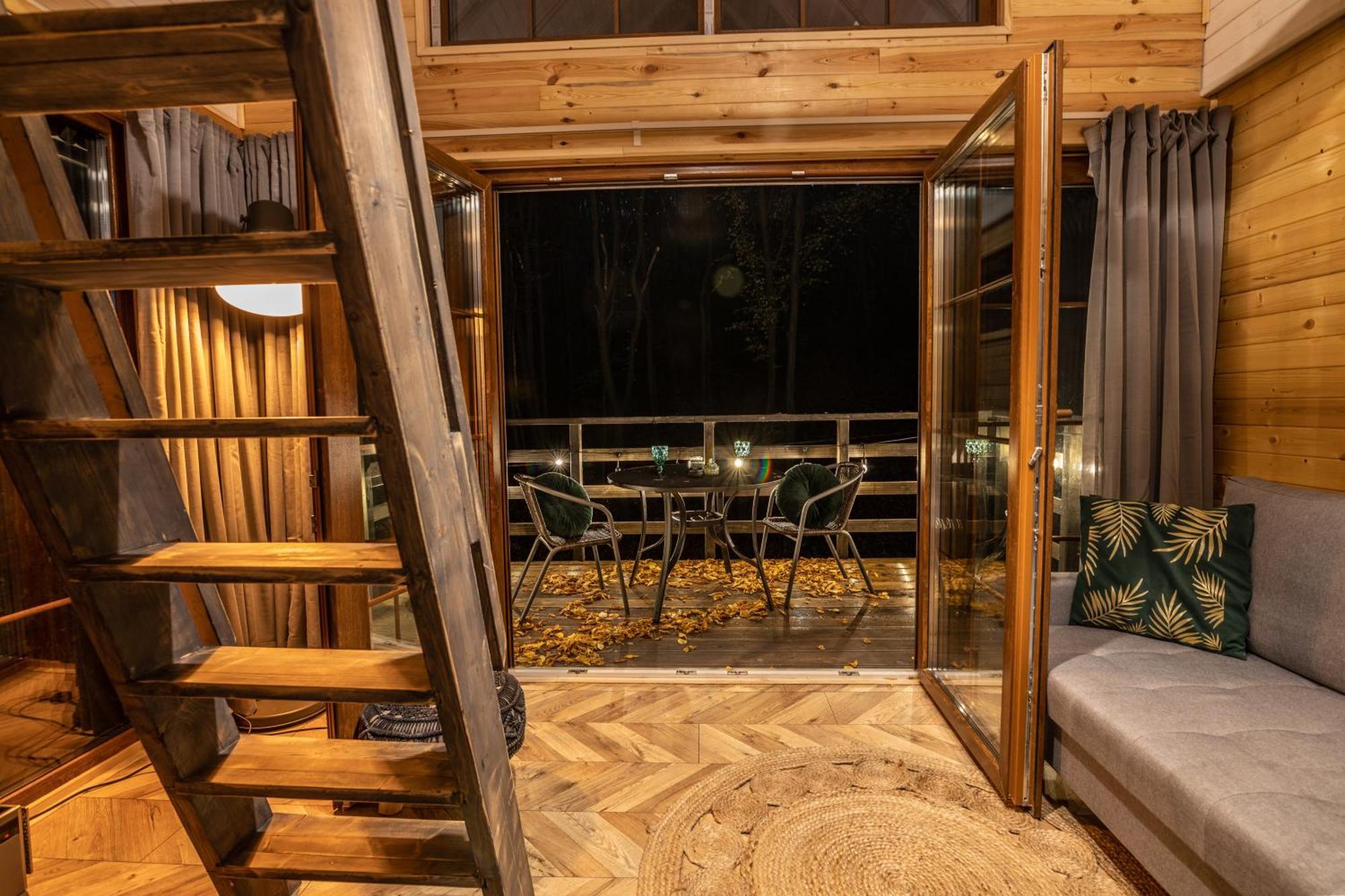 Appartement Na Skraju Lasu Domek Na Drzewie & Glamping à Kazimierz Dolny Extérieur photo